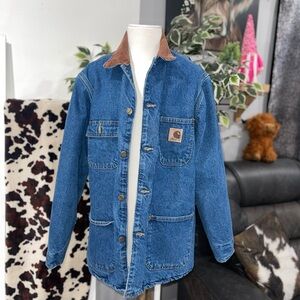 Vintage Classic denim Carhartt jacket with a rugged brown collar